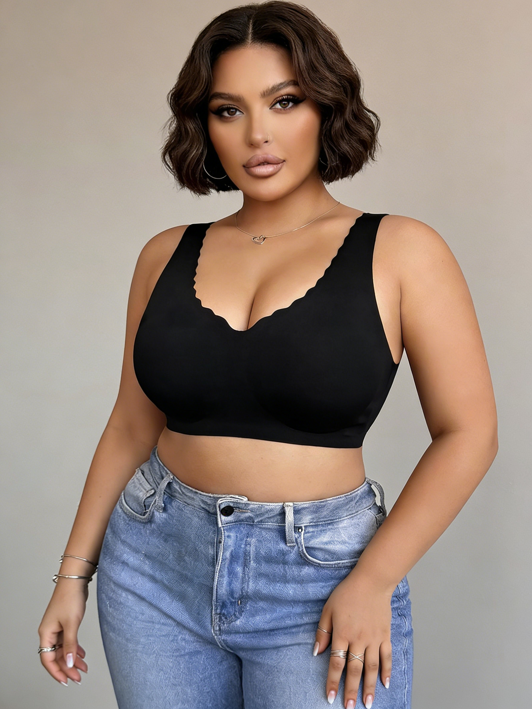 Plus Size Seamless Wireless Scalloped Bra, Black Comfort Push Up Bra for Curvy Women, Invisible Under T-Shirt Bra